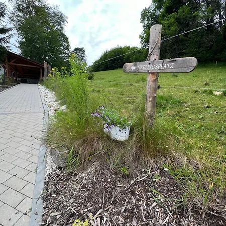 Semesterbostad Bergnest Ferienhaeuser 