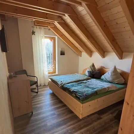 Bergnest Ferienhaeuser 